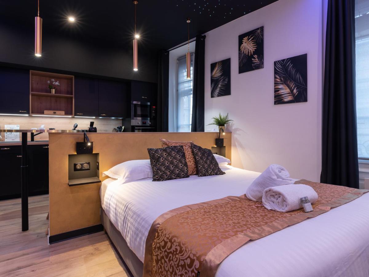 Appartement Chic Proche Bellecour Avec Parking リヨン エクステリア 写真
